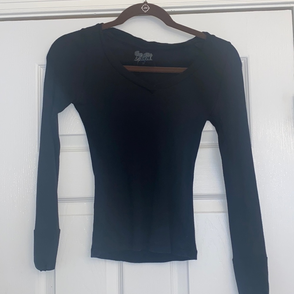 Black long sleeve v neck ribbed top